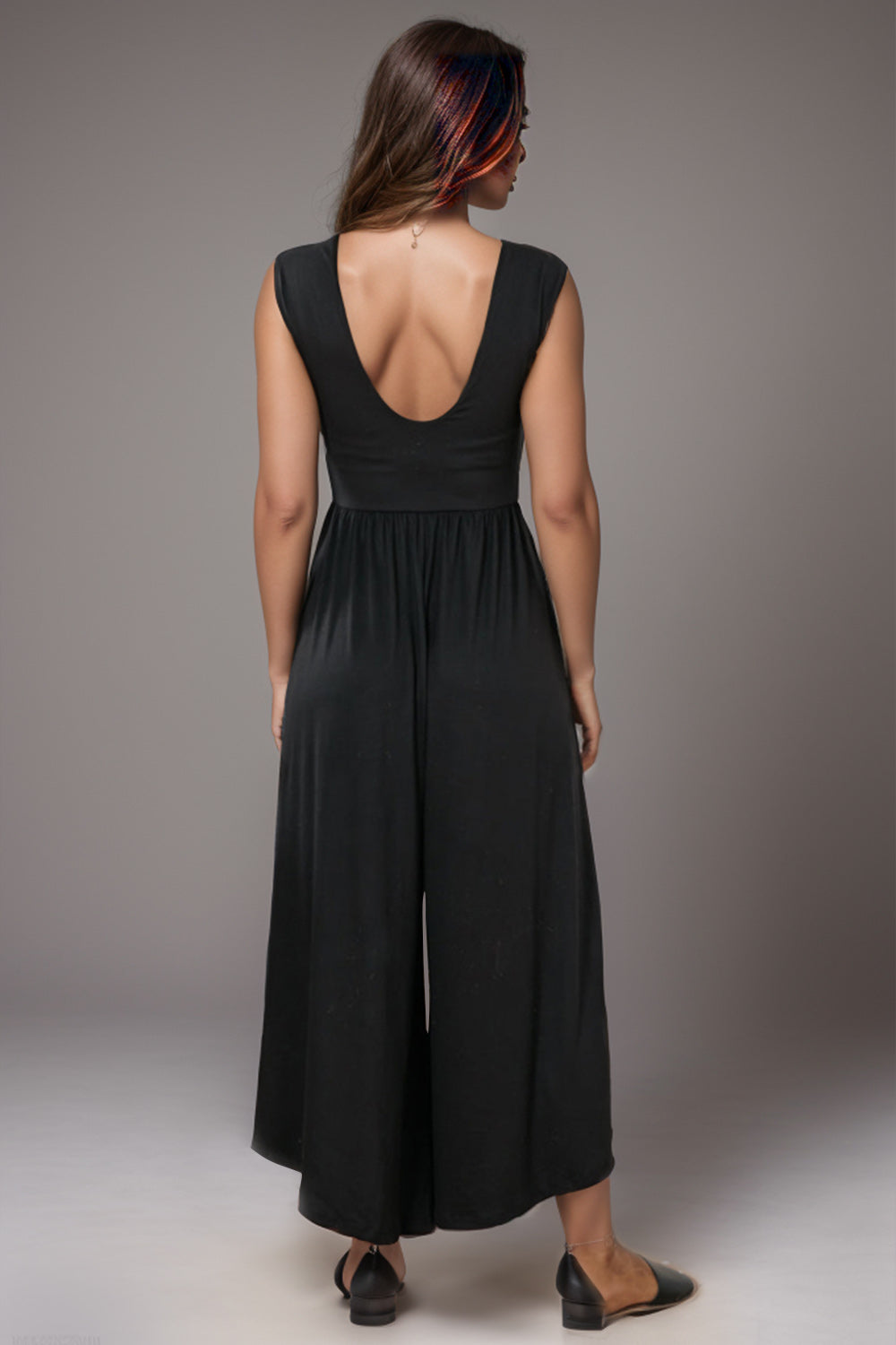 TFE: Round Neck Sleeveless Jumpsuit with Pockets