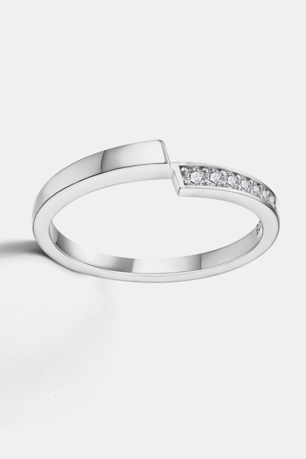 TFE: Modern Moissanite 925 Sterling Silver Ring