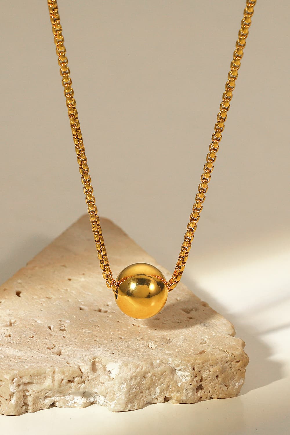 TFE: 18K Gold-Plated Round Shape Pendant Necklace