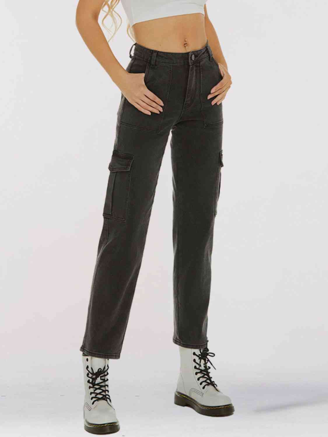 TFE: Straight Leg Jeans with Pockets