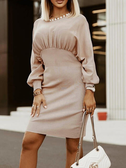 TFE: Dress with a Circular Neckline and Puff Sleeves