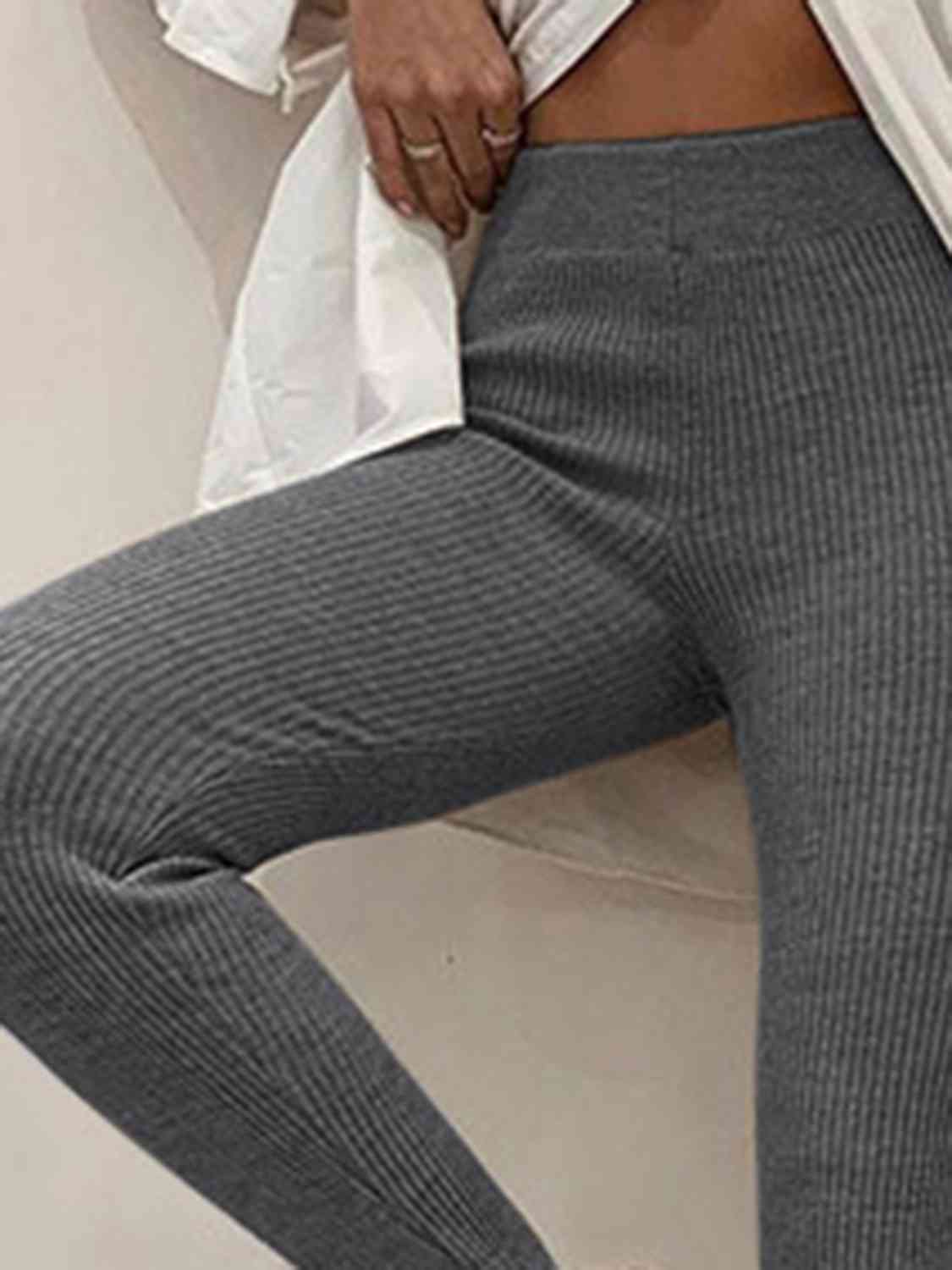 TFE: Textured Leggings with a Mid-rise Waist