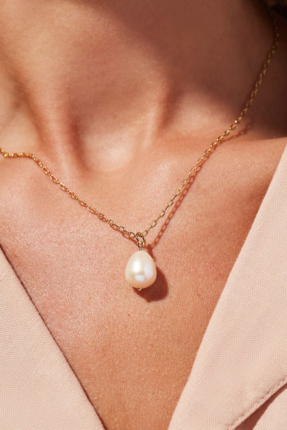 TFE: Freshwater Pearl Pendant Necklace