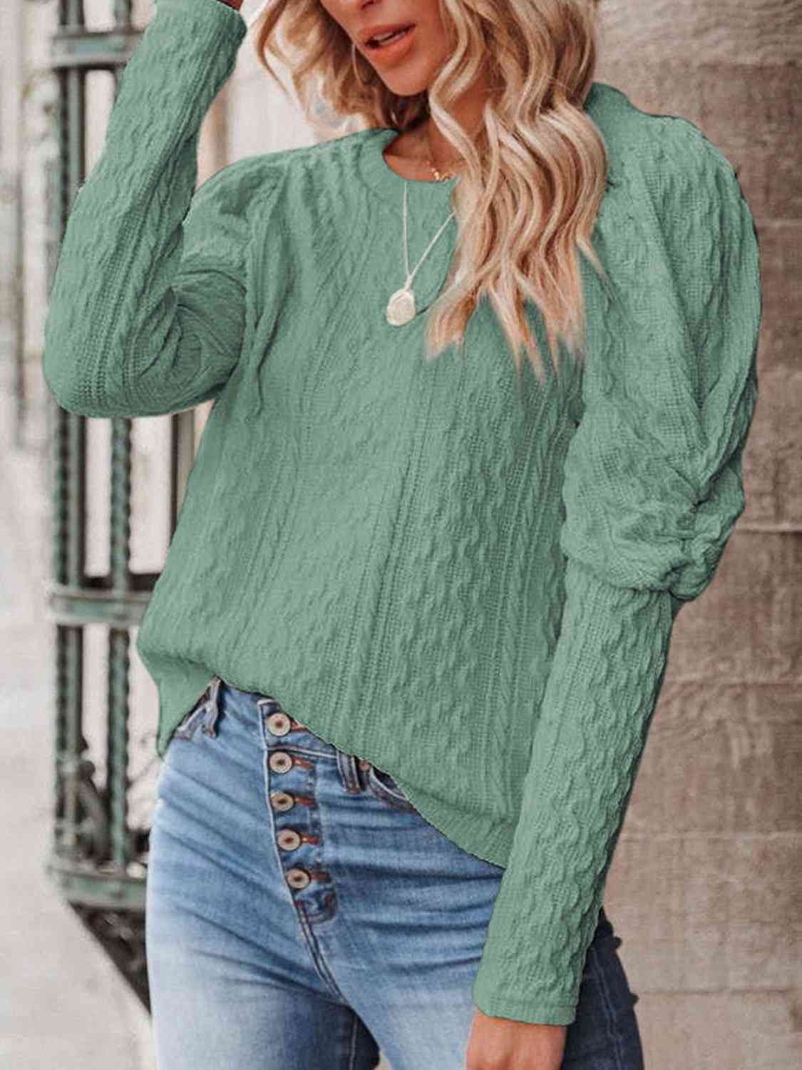 TFE: Knit Top with a Round Neck and Puff Sleeves